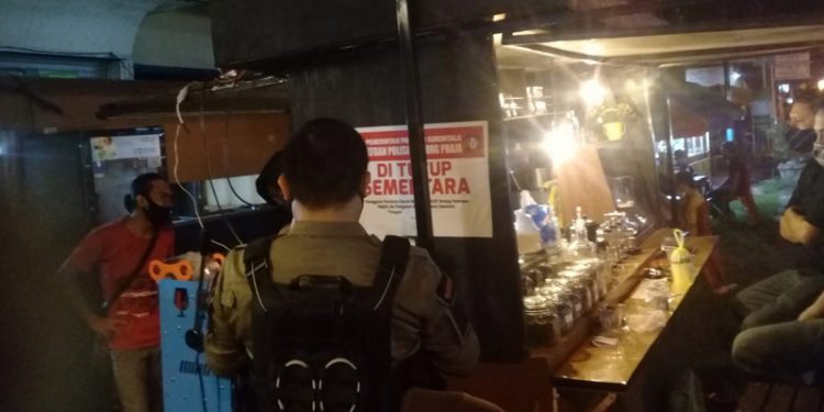 Penutupan sementara kedai kopi