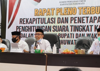 Rapat pleno penetapan hasil perhitungan suara Pilkada 9 September 2020. (Ramlan/gopos)