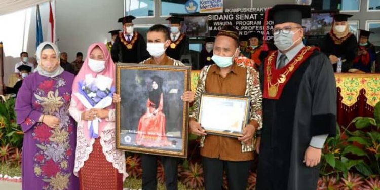 penghargaan rektor UNG