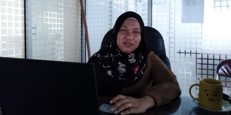 Sri Wahyuni, Kepala Bidang Litbang Bappeda, Bone Bolango.