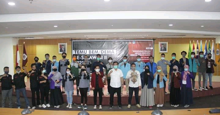 Delegasi BEM dan DEMA se-Sulawesi menggelar pertemuan di UNG. Foto: Istimewa