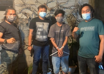Terduga pelaku penikaman terhadap ayah kandung, ZA, berhasil dibekuk tim Resmob Pasopati, Polres Bone Bolango di Kelurahan Donggala, Kecamatan Hulonthalangi, Kota Gorontalo, Kamis (3/12/2020). (indra/gopos)