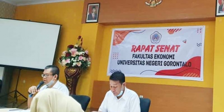 Rapat Senat Fakultas Ekonomi, UNG memutuskan untuk mengubah program studi ekonomi pembangunan menjadi jurusan Ilmu Ekonomi, Rabu (2/12/2020) (foto: istimewa)