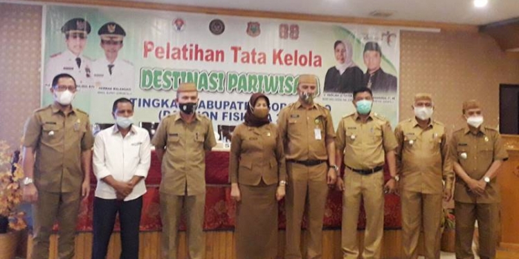 Pelatihan tata kelola pariwisata di lingkungan Kabupaten Gorontalo, Senin (7/12/2020) di New Rachmat Hotel Kota Gorontalo. (fitri/gopos)