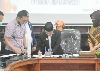 Penandatangan dana PEN