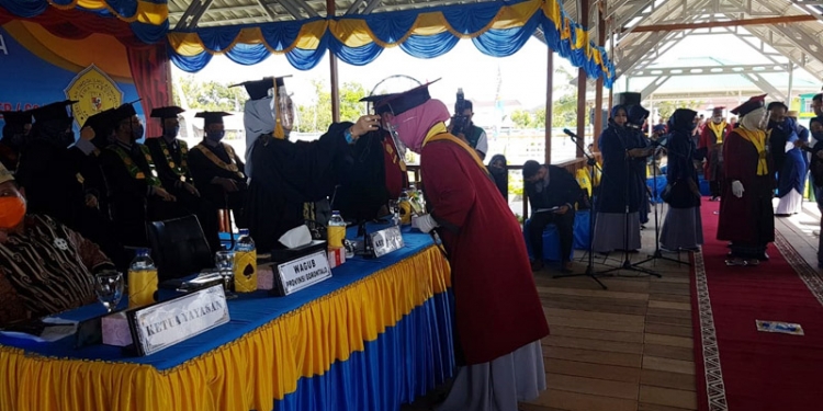 UBM Wisudawan