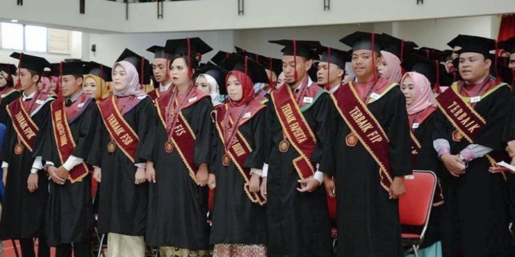 Pelaksanaan wisuda di Universitas Negeri Gorontalo. Foto: Istimewa
