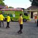 Wali Kota Gorontalo, Marten taha, melepas rombongan pembawa bantuan untuk korban bencana di Kota Manado. Foto: Istimewa.