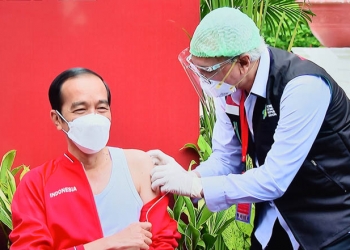 Penyuntikan Vaksin Kedua