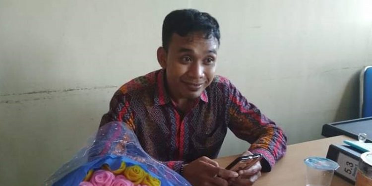 Anggota Lembaga Bantuan Hukum IAIN Sultan Amai Gorontalo, Dikson Yasin,