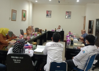 Rapat DPW FSPMI Gorontalo bersama Komisi Empat DPRD Provinsi Gorontalo. Foto: Aldy/gopos.