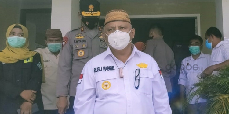 Gubernur Gorontalo, Rusli Habibie. (foto:Ari/gopos)