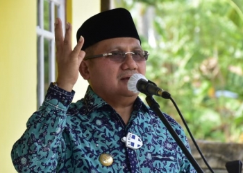 Wali Kota Gorontalo, Marten Taha, saat memberikan himbauan kesiapan vaksinasi Covid-19. Foto: Istimewa.