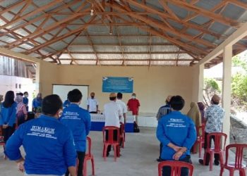 Pembukaan pelatihan Aplikasi Zoom Meeting di Desa Banuroja, Kecamatan Randangan, Kabupaten Pohuwato. Foto: Aldy/gopos.