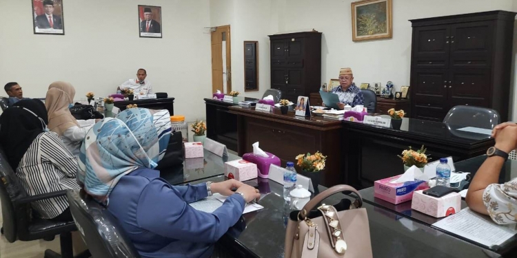 Rapat Kerja Komisi 4 DPRD Provinsi Gorntalo membahas vaksinasi di Provinsi Gorontalo. Foto: Istimewa.