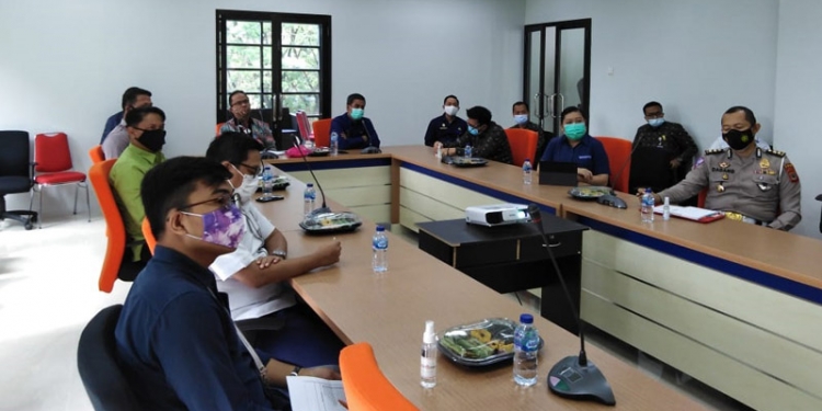 Sekda Bone Bolango, Ishak Ntoma, memimpin Rapat Koordinasi Terkait dengan persiapan Launching Mall pelayanan publik Bone Bolango.
