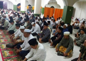 Ilustrasi: Salat berjemaah