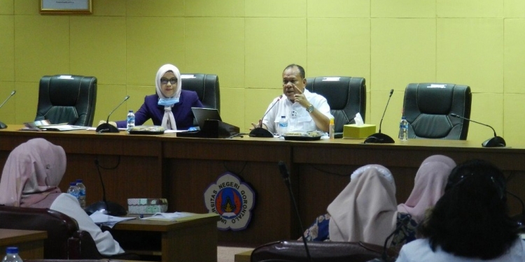 Rapat Senat UNG, membahas peraturan tata kelola kemahasiswaan dan alumni UNG. Foto:  Istimewa.