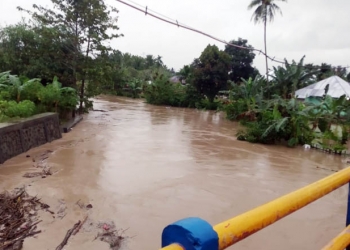 Sungai Tibawa Meluap