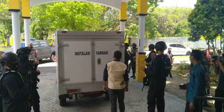 VAKSIN - Sebanyak 2.320 vial vaksin covid-19 didistribusikan untuk Kabupaten Pohuwato, Kamis (28/1/2021). (muhajir/gopos)