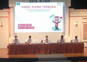 Rapat pleno terbuka penetapan Walikota dan wakil Walikota Blitar, Sabtu (23/1/21).  di Gedung Kesenian, Jalan Kenari Kota Blitar (ma'ruf/gopos)