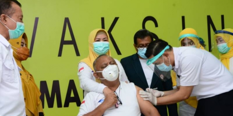 Vaksin Gubernur Gorontalo