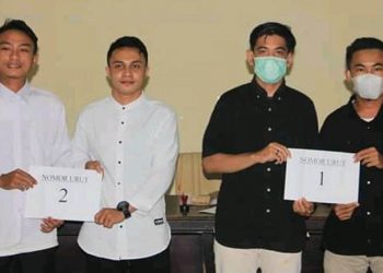 PILBEM UNG -Dua Pasangan Calon Presiden dan wakil Presiden BEM UNG, Nomor urut satu Rezky Pramana Putra Mantali dan Abdul Wahid Hulopi, serta nomor urut dua Rian Haka dan Harianto Laode. (foto Istimewa ).