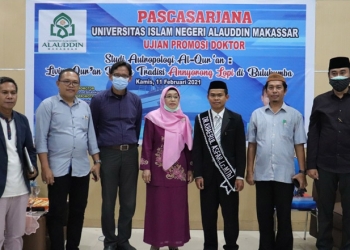 PROMOSI DOKTOR - Dr. Khaerul Asfar, LC., M.Th.I usai ujian sidang promosi doktor di LPM IAIN Sultan Amai Gorontalo. Kamis (11/2/2021)