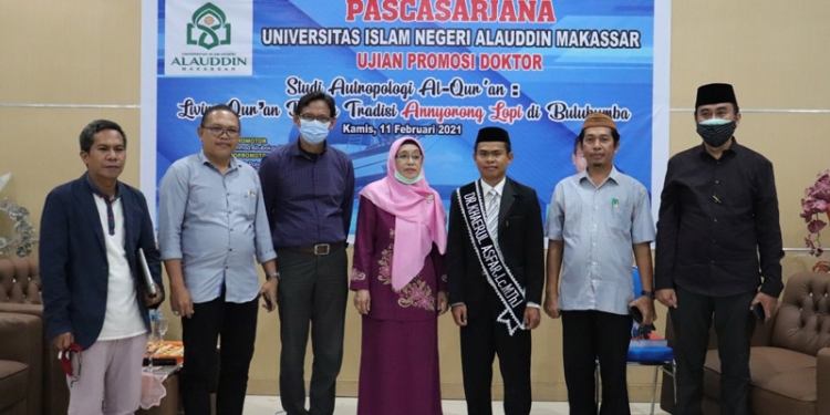 PROMOSI DOKTOR - Dr. Khaerul Asfar, LC., M.Th.I usai ujian sidang promosi doktor di LPM IAIN Sultan Amai Gorontalo. Kamis (11/2/2021)