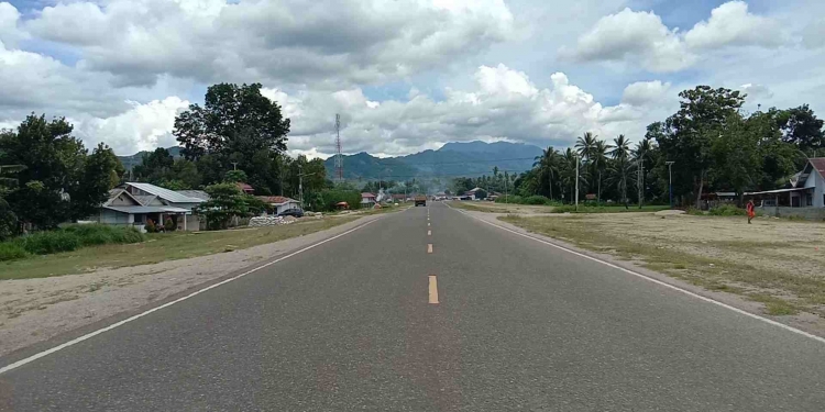 Jalan Lingkar GORR Gorontalo, yang ditargetkan selesai segmen satu dan dua pada tahun 2022. Foto: Aldy/gopos.