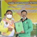 PUTUSAN - Wali Kota Gorontalo, Marten A. Taha saat menerima Putusan Mahkamah Agung terkait kepemilikan Gedung Nasional yang berlokasi di Kelurahan Ipilo, Kecamatan Kota Timur, Kota Gorontalo. Rabu (17/2/2021)