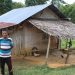 Iwan mantali (50tahun) Warga Dusun 3, Desa Dumati, Kecamatan Telaga Biru, mengeluhkan rumahnya yang hampir roboh.