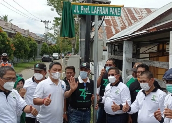 PERESMIAN - Nama Prof. Lafran Pane diresmikan oleh Wali Kota Gorontalo, Marten Taha, pada perayaan Milad ke-74 HMI di Kota Gorontalo, Jumat (5/2/2021).