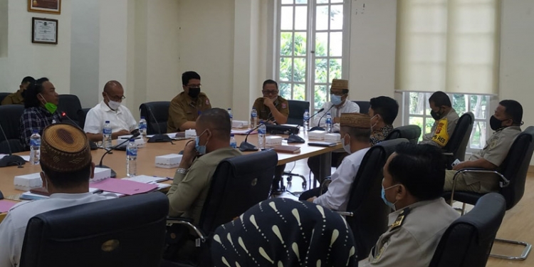 Proses Rapat Pemerintah Kabupaten Bone Bolango bersama Forkopimda membahas percepatan Pembangunan Waduk Bulango Ulu (Indra/Gopos)