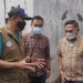 KEBAKARAN - Wali Kota Gorontalo, Marten Taha meninjau langsung lokasi 2 rumah terbakar di Jln. Jhon Aryo Katili, Kelurahan Tapa, Kecamatan Sipatana, Kota Gorontalo, Ahad (14/2/2022). Foto (Ari/Gopos)