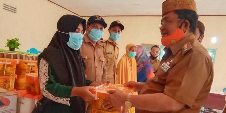 penyerahan bantuan