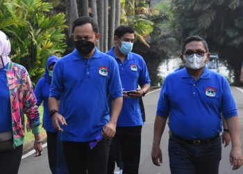 Wali Kota Gorontalo, Marten Taha (kanan) bersama Ketua APEKSI, Bima Arya yang juga Wali Kota Bogor. (Diskominfo Kota Gorontalo)