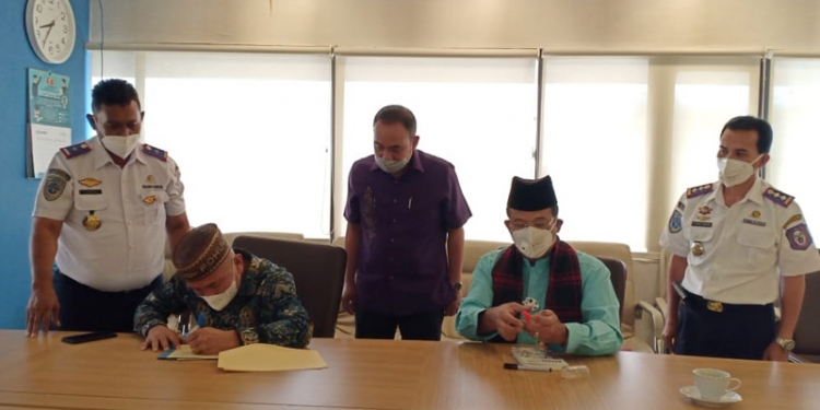 Pertemuan Bupati Pohuwato, Saipul A. Mbuinga dengan Kementerian Perhubungan RI, Selasa (16/03/2021). (Istimewa).