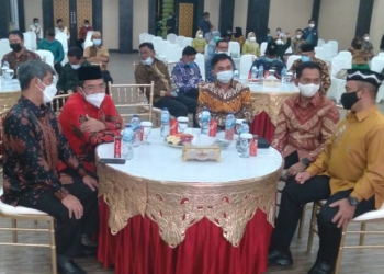 Ketua Dewan Perwakilan Rakyat Daerah (DPRD) Kota Gorontalo, Hardi Sidiki saat menghadiri acara Resepsi HUT Ke-293 Kota Gorontalo di Rumah Dinas Wali Kota Gorontalo, Jumat (19/3/2021). (foto/ramlan/gopos).