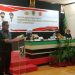 KAMPUNG TANGGUH - Wali Kota Gorontalo, Marten Taha saat memberikan sambutan pada kegiatan Forum Group Discussion (FGD) Pembentukan Kelurahan Tangguh Covid 19 Kota Gorontalo di Hotel Grand Q, Kamis (4/3/2021). Foto (Ari/Gopos)