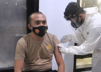 Polda Gorontalo Vaksinasi Massal Personel Polri