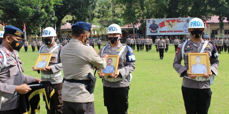 Upacara pemecatan tiga anggota Sat Brimob Polda Gorontalo yang melanggar kode etik, Selasa (30/3/2021).