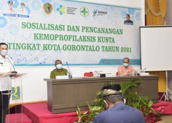 Wakil Wali Kota Gorontalo, Ryan F.Kono saat membuka Sosialisasi dan Pencanangan Kemoprofilaksis Kusta Tingkat Kota Gorontalo Tahun 2021, Kamis (18//3/2021). (foto/Diskominfo Kota Gorontalo).