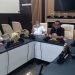 Ketua Komisi C DPRD Kota Gorontalo, Ariston Tilamelo, saat memimpin Rapat Komisi  bersama Kepala Bagian Uniat Kerja Pengadaan Barang dan Jasa (UKPBJ), Jumat (12/2021). (foto/ramlan/gopos)