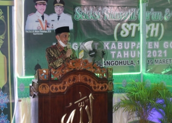 Bupati Gorontalo Nelson Pomalingo Saat Memberikan Sambutan Di Acara Seleksi Tilawah Qur'an dan hadits (STQH) Sekaligus. (PutraGopos)