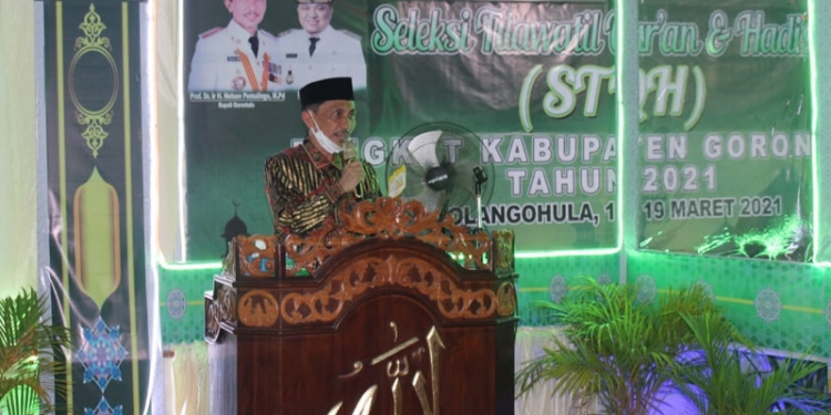 Bupati Gorontalo Nelson Pomalingo Saat Memberikan Sambutan Di Acara Seleksi Tilawah Qur'an dan hadits (STQH) Sekaligus. (PutraGopos)