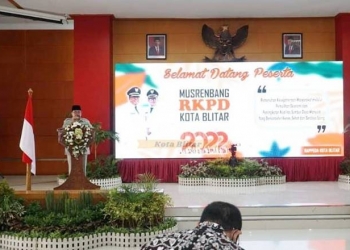 Wali Kota Blitar, Santoso memberikan sambutan saat Musrenbang penyusunan RKPD tahun 2022, Senin (22/3/2021) (istimewa)