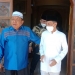 Bupati dan Wakil Bupati Gorontalo Nelson Pomalingo dan Hendra S Hemeto saat berkunjung ke rumah Orang tua Indrawanto Hasan. (Istimewa)