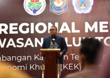 Rektor UNG, Eduart Wolok (istimewa)