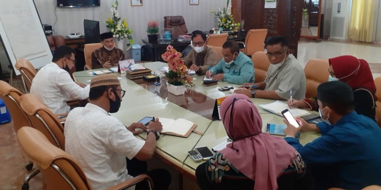 Bupati Gorontalo Nelson Pomalingo berserta jajarannya melaksanakan Rapat koordinasi persiapan pelaksanaan Festival Kabupaten Lestari 2021. (Humas Kominfo Kabupaten Gorontalo)